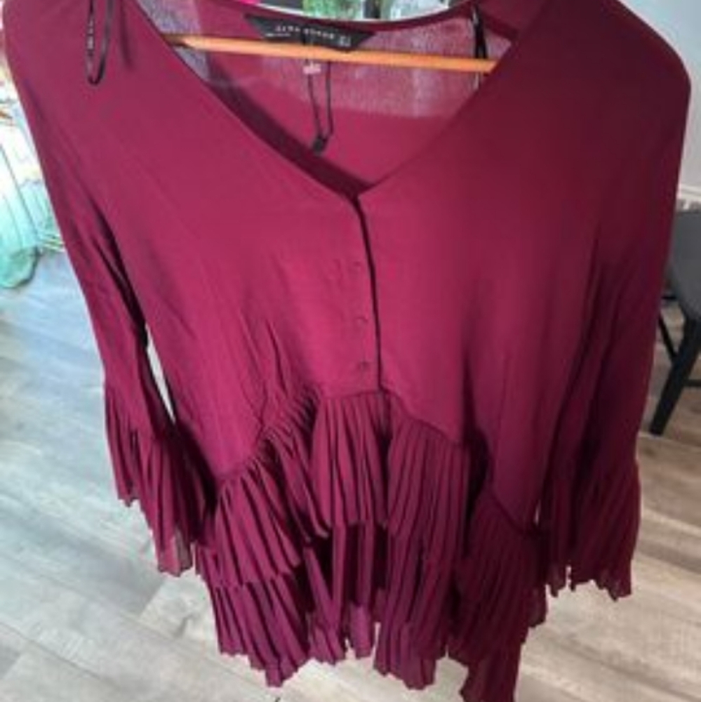 Robe ZARA Plissée rouge bordeaux Burgundy dress pleated sleeve